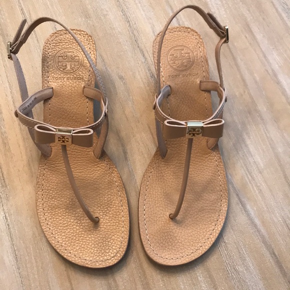 Tory Burch Shoes - KAILEY Tory Burch WEDGE THONG